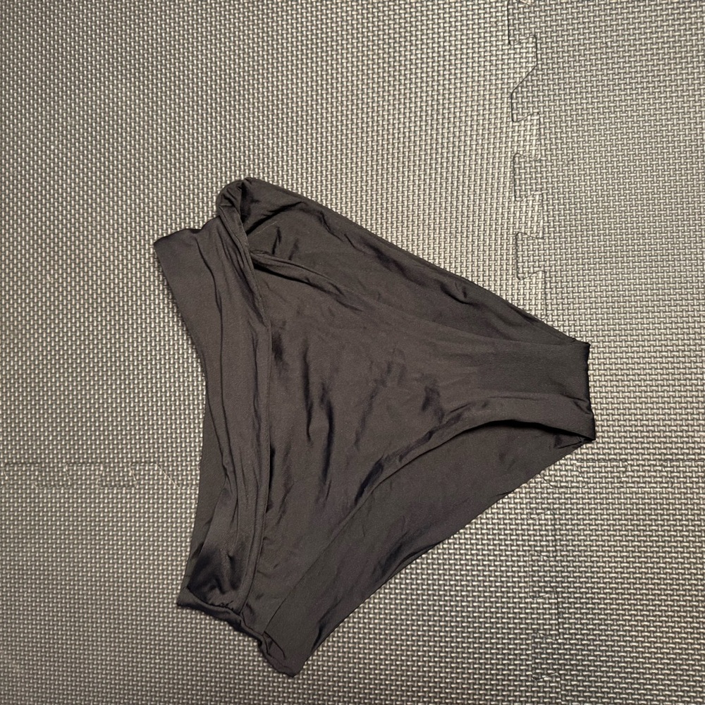 Swim bottom - Picture 3 of 3